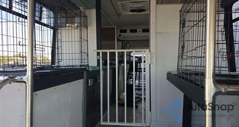 2015 Ford Econoline E450 Super Duty Cutaway Van z USA, uszkodzony, nr VIN 1FDFE4FS1FDA08410